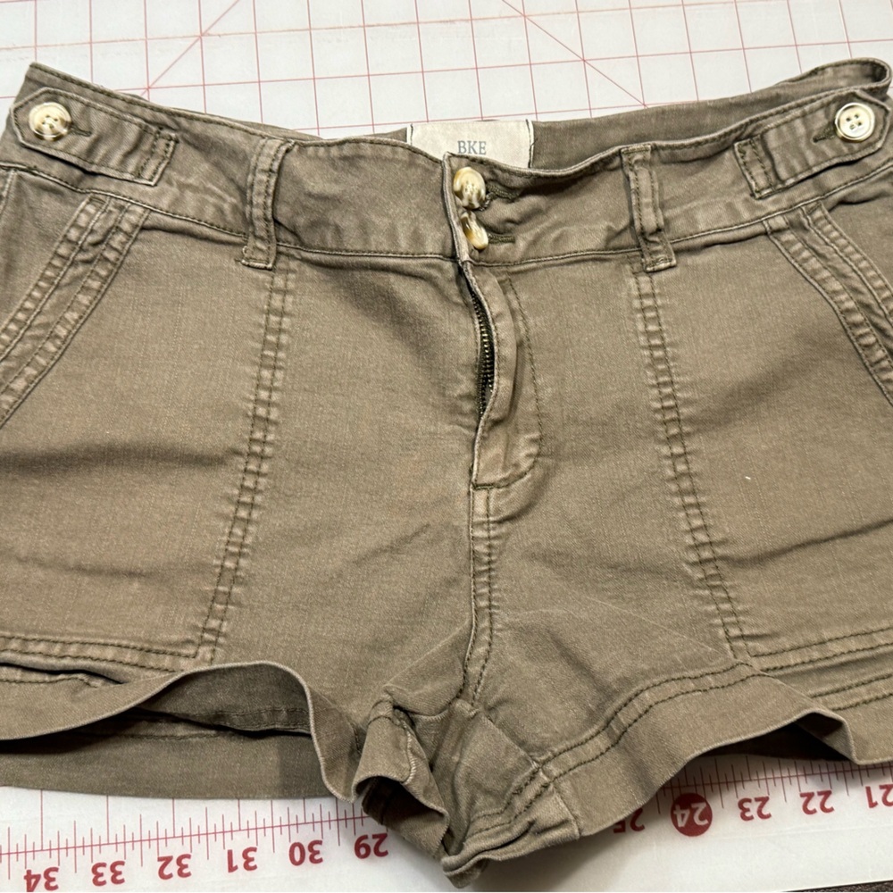 BKE Women Shorts